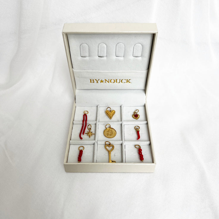Charm box red