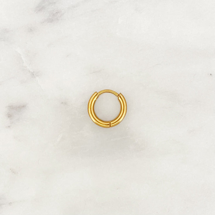 Base Classic Huggie Hoop - ByNouck Jewelry