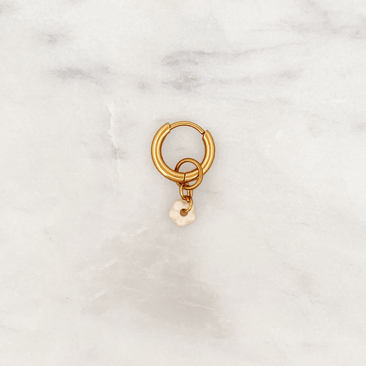 Classic Huggie Sand Beige Flower - ByNouck Jewelry